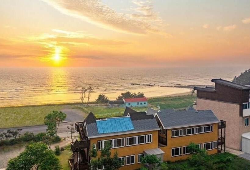 Taean Batgae Ocean Pension