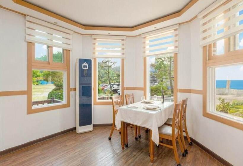 Taean Batgae Ocean Pension