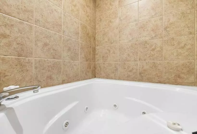 The Lodge On The Creek Branson West Cabin W/ Beautiful Views