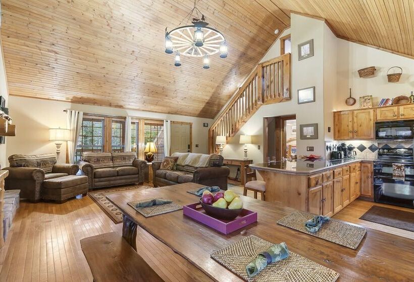 The Lodge On The Creek Branson West Cabin W/ Beautiful Views