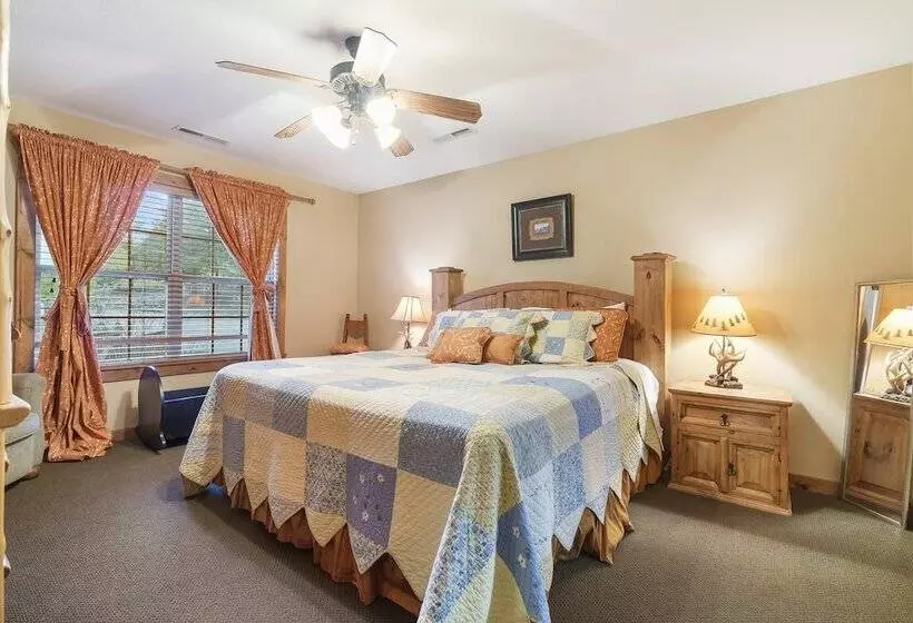 The Lodge On The Creek Branson West Cabin W/ Beautiful Views