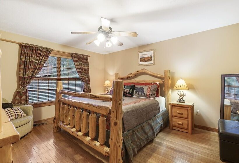 The Lodge On The Creek Branson West Cabin W/ Beautiful Views