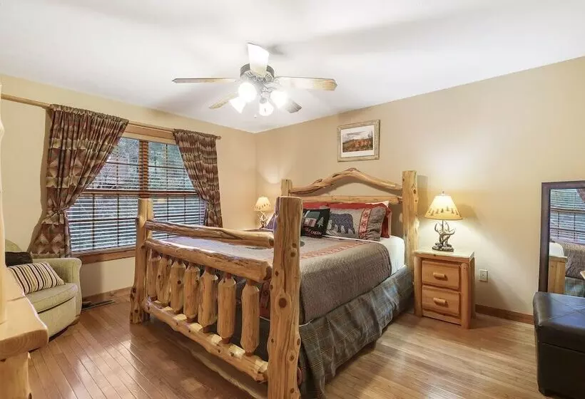 The Lodge On The Creek Branson West Cabin W/ Beautiful Views