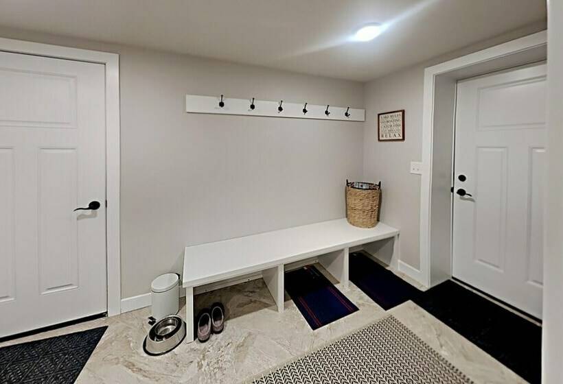 Waters Edge Green Lake