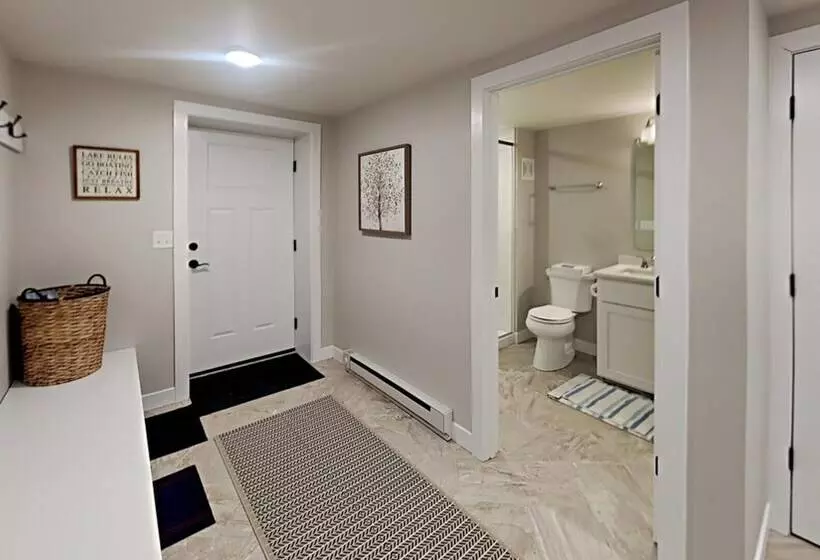 Waters Edge Green Lake