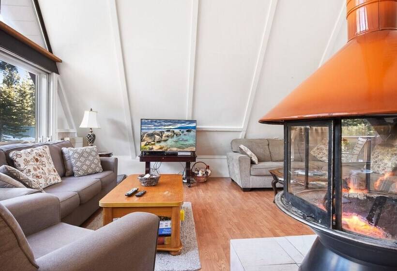 Woodside Hideout Hop Away From Activities