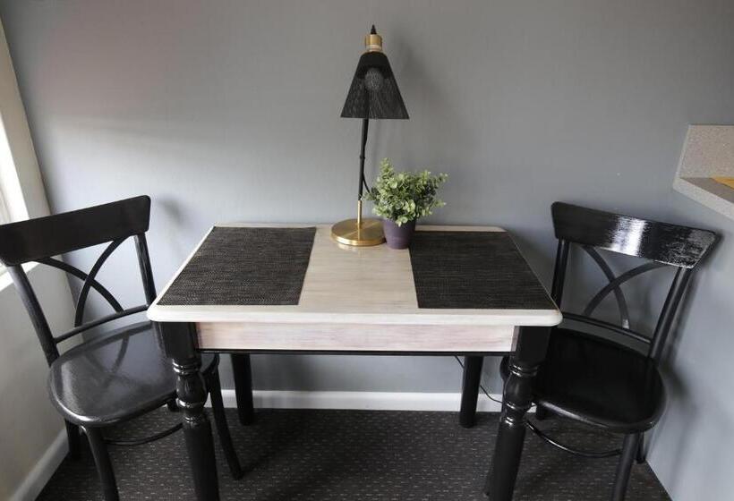 Bayview Hotel Woy Woy