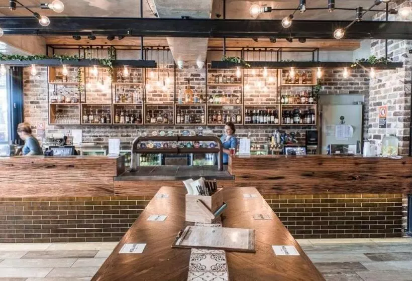 Bayview Hotel Woy Woy