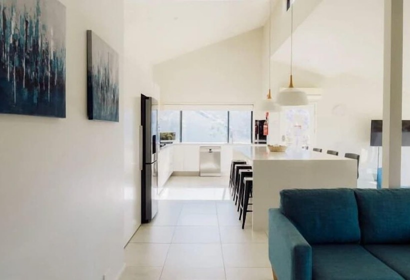 צימר Wine Country Villas