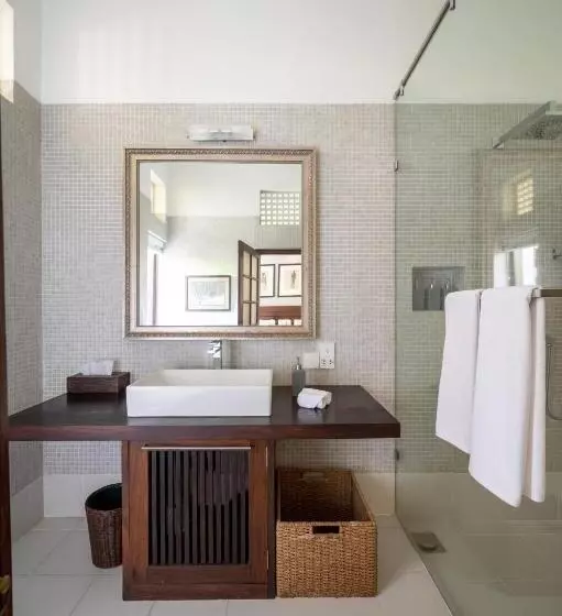 فندق 42 Lighthouse Street