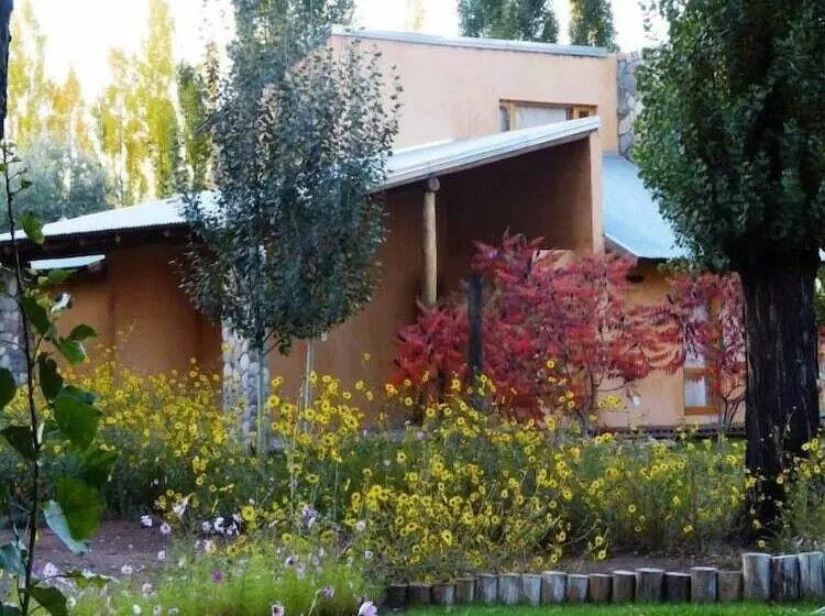 هتل Cabañas Monte Coiron