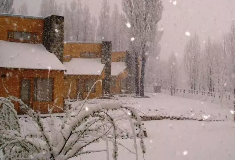 هتل Cabañas Monte Coiron