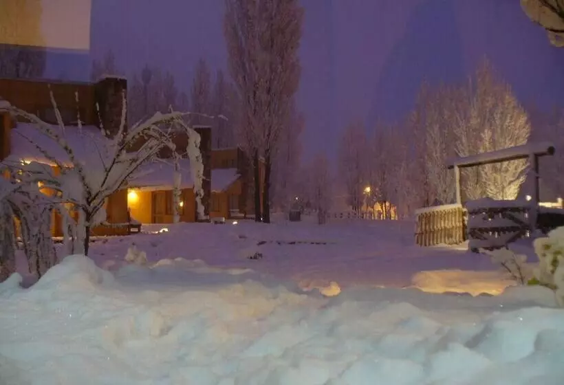 هتل Cabañas Monte Coiron