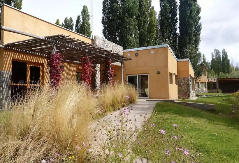 هتل Cabañas Monte Coiron