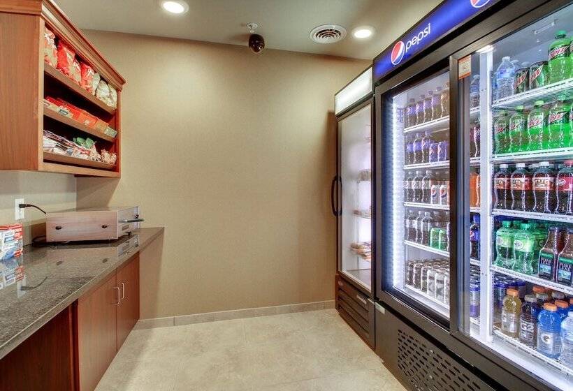 Cobblestone Hotel & Suites   Charlestown