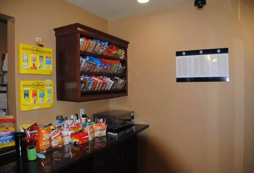 Cobblestone Hotel & Suites Charlestown