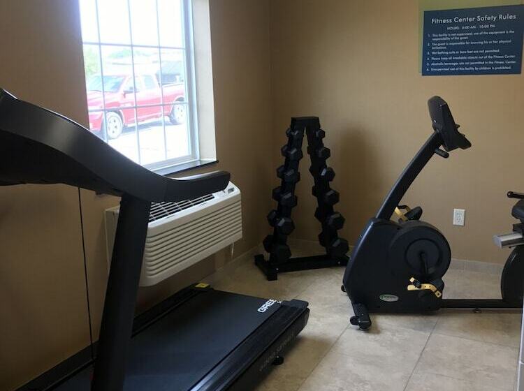 Cobblestone Hotel & Suites   Charlestown