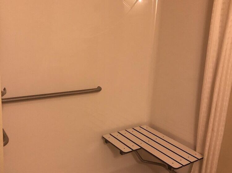 Cobblestone Hotel & Suites   Charlestown