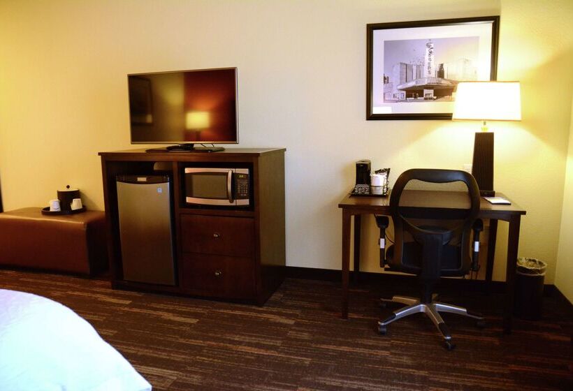 호텔 Hampton Inn Poplar Bluff