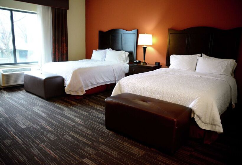 호텔 Hampton Inn Poplar Bluff