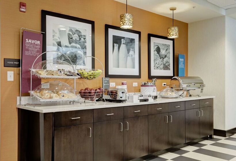 호텔 Hampton Inn Poplar Bluff