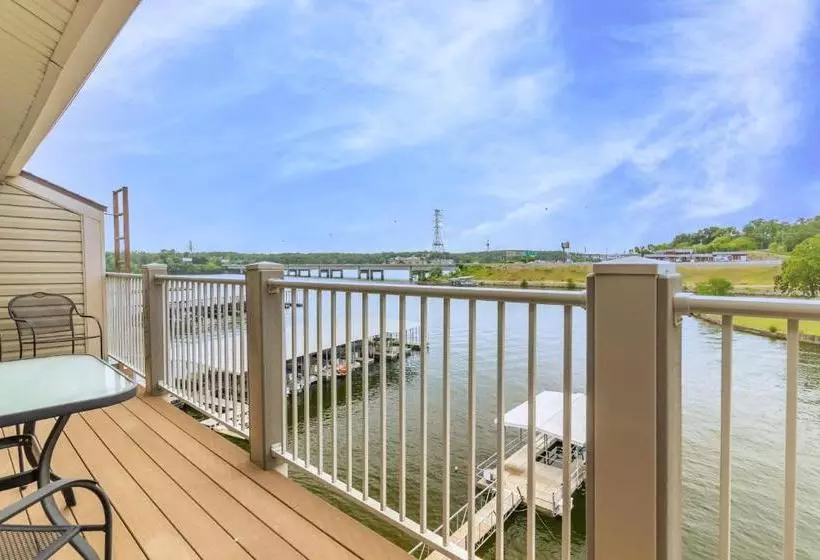 Отель Lakewood Resort