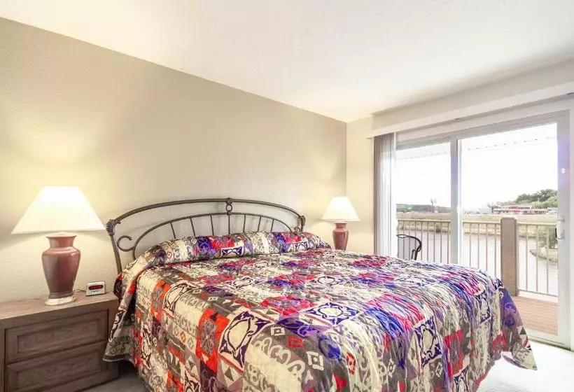 Отель Lakewood Resort