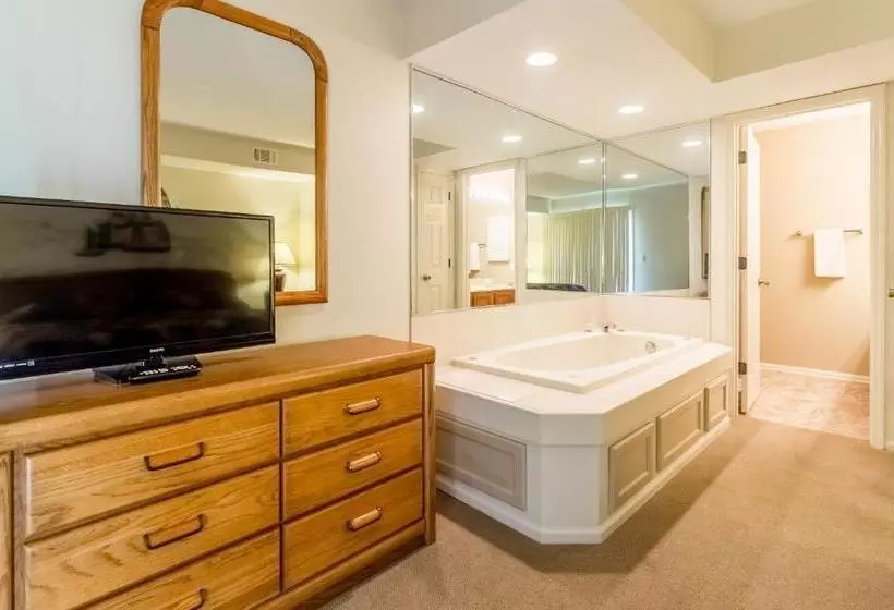 Отель Lakewood Resort