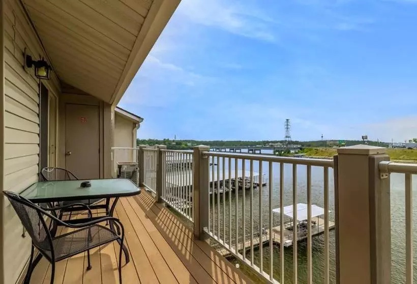 Отель Lakewood Resort