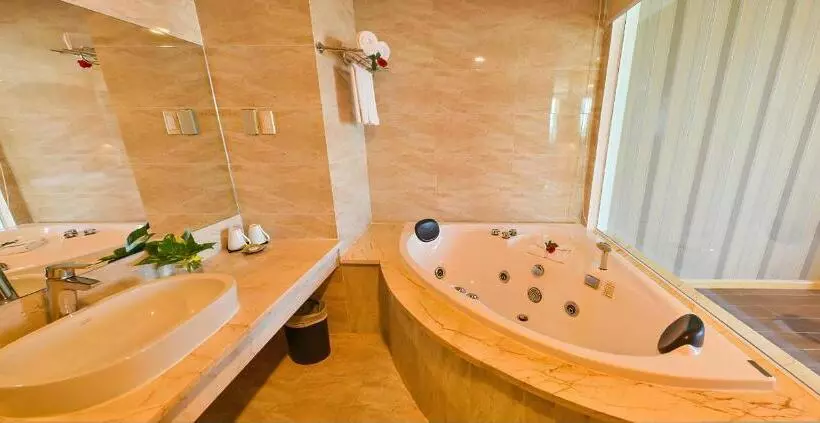Hotelli Muong Thanh Holiday Mui Ne