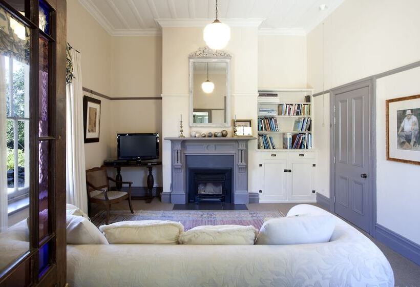 Hotel Olivers Central Otago