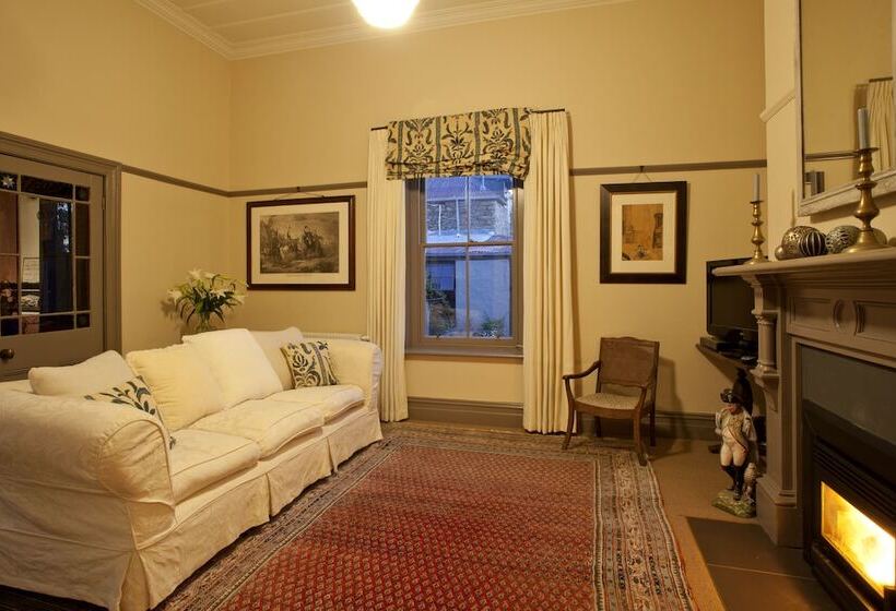 Hotel Olivers Central Otago