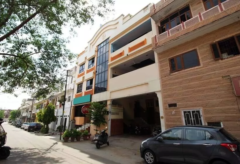 Hotel Oyo Rooms Bani Park Kabir Marg