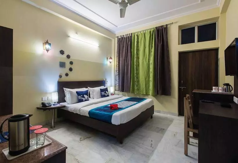 Hotel Oyo Rooms Bani Park Kabir Marg