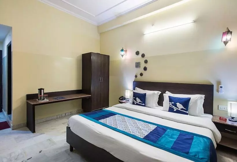 Hotel Oyo Rooms Bani Park Kabir Marg
