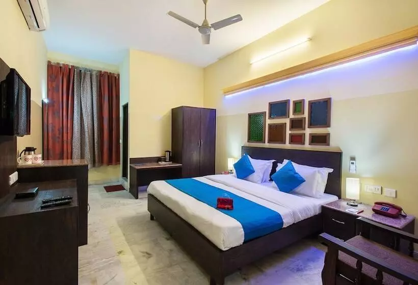 Hotel Oyo Rooms Bani Park Kabir Marg