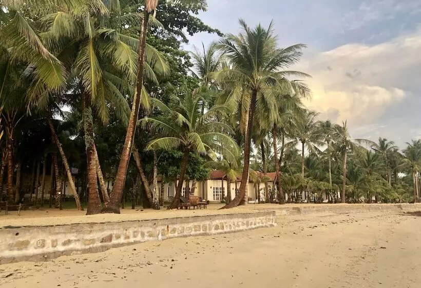 ホテル Peppercorn Beach