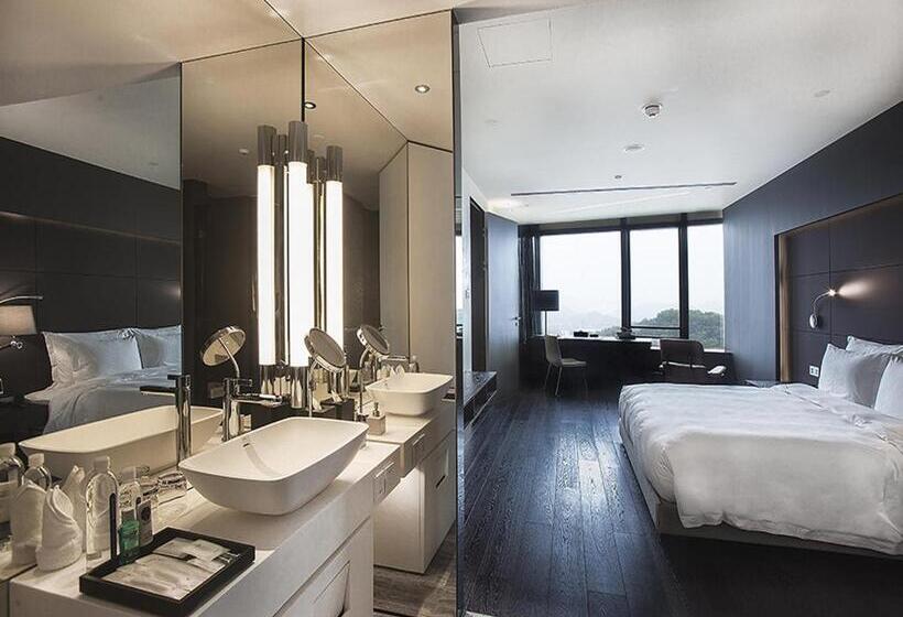 Отель Shenzhen O