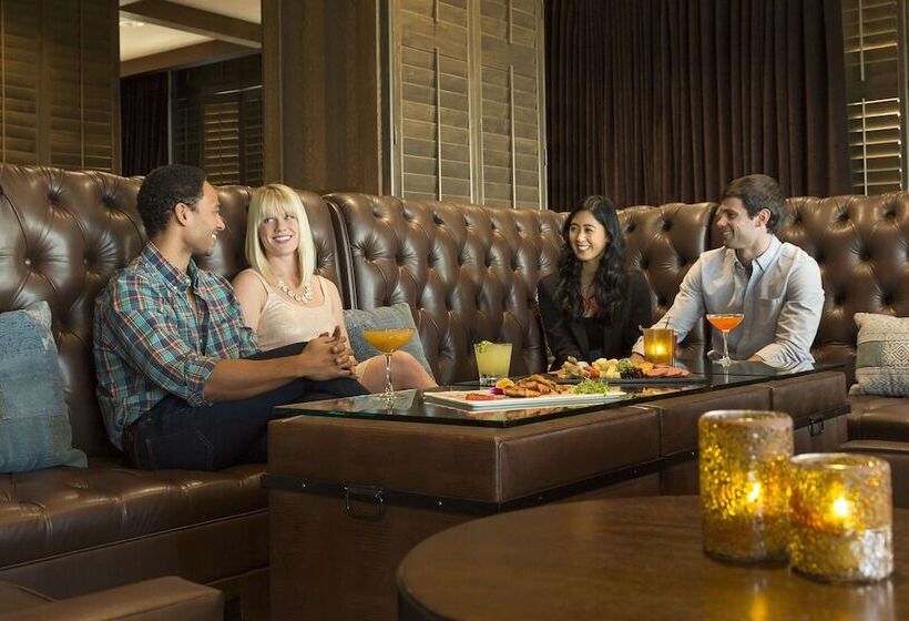 Отель Sonesta Bee Cave Austin Hill Country