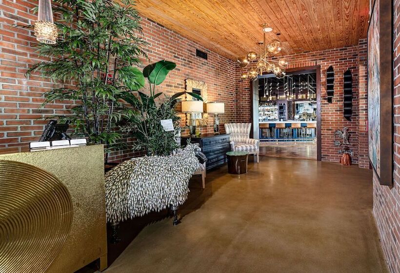 Отель The Inn At The Crossroads