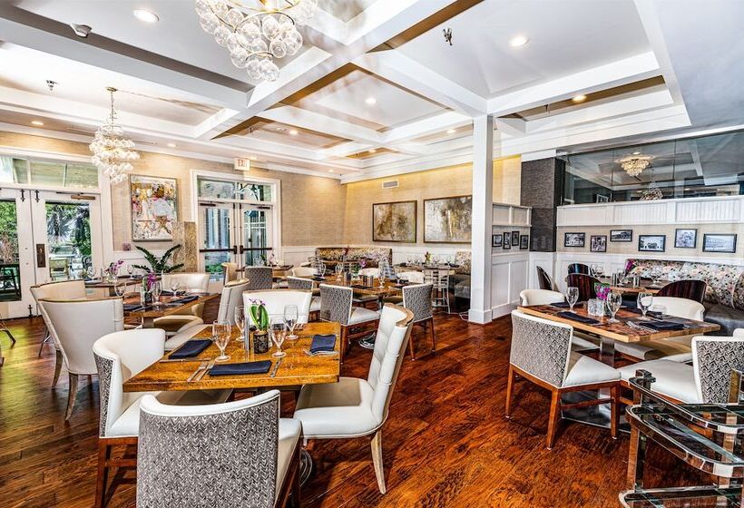 Отель The Inn At The Crossroads