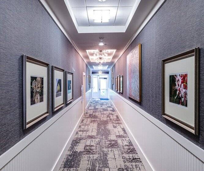 Отель The Inn At The Crossroads