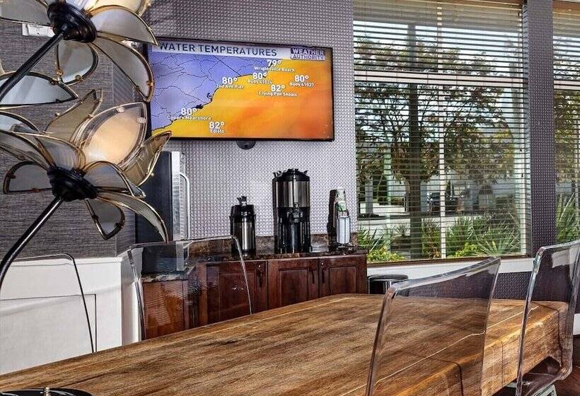 Отель The Inn At The Crossroads