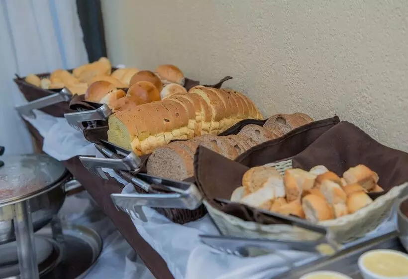 בית מלון כפרי Villa Iguaçu Palace