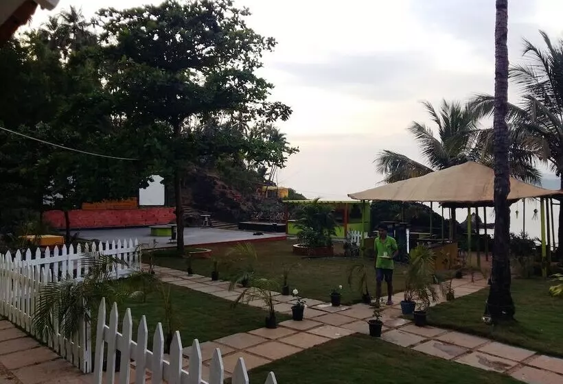 Neptune Point Hill Cottages