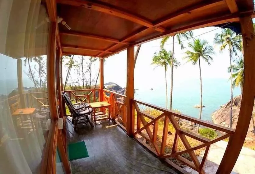 Neptune Point Hill Cottages