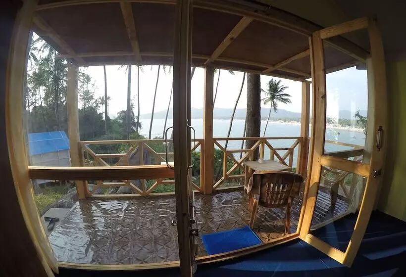 Neptune Point Hill Cottages