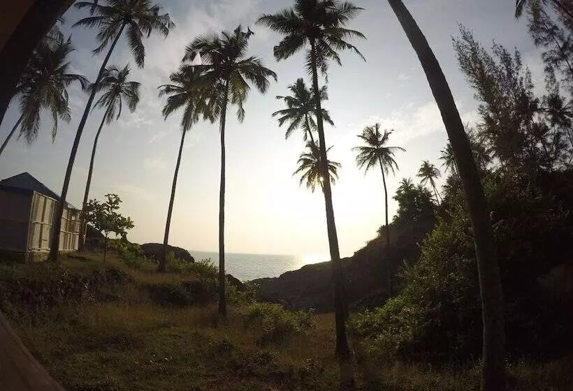 Neptune Point Hill Cottages