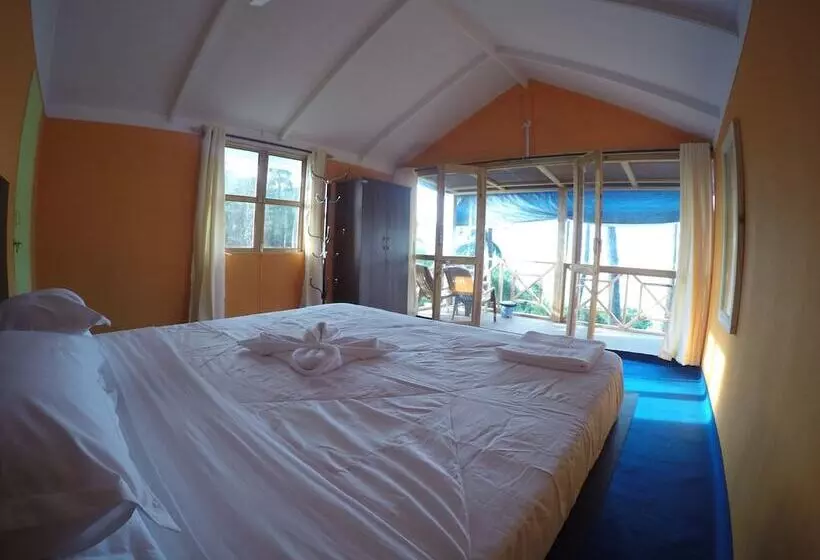 Neptune Point Hill Cottages