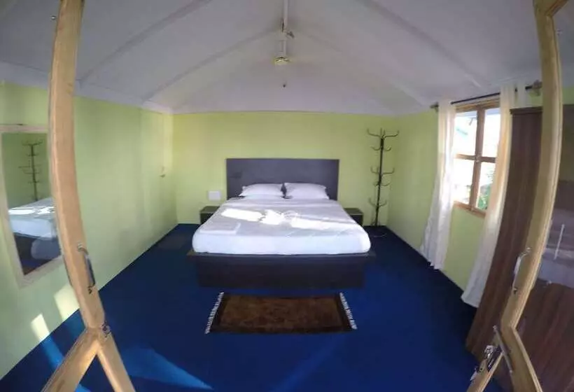 Neptune Point Hill Cottages